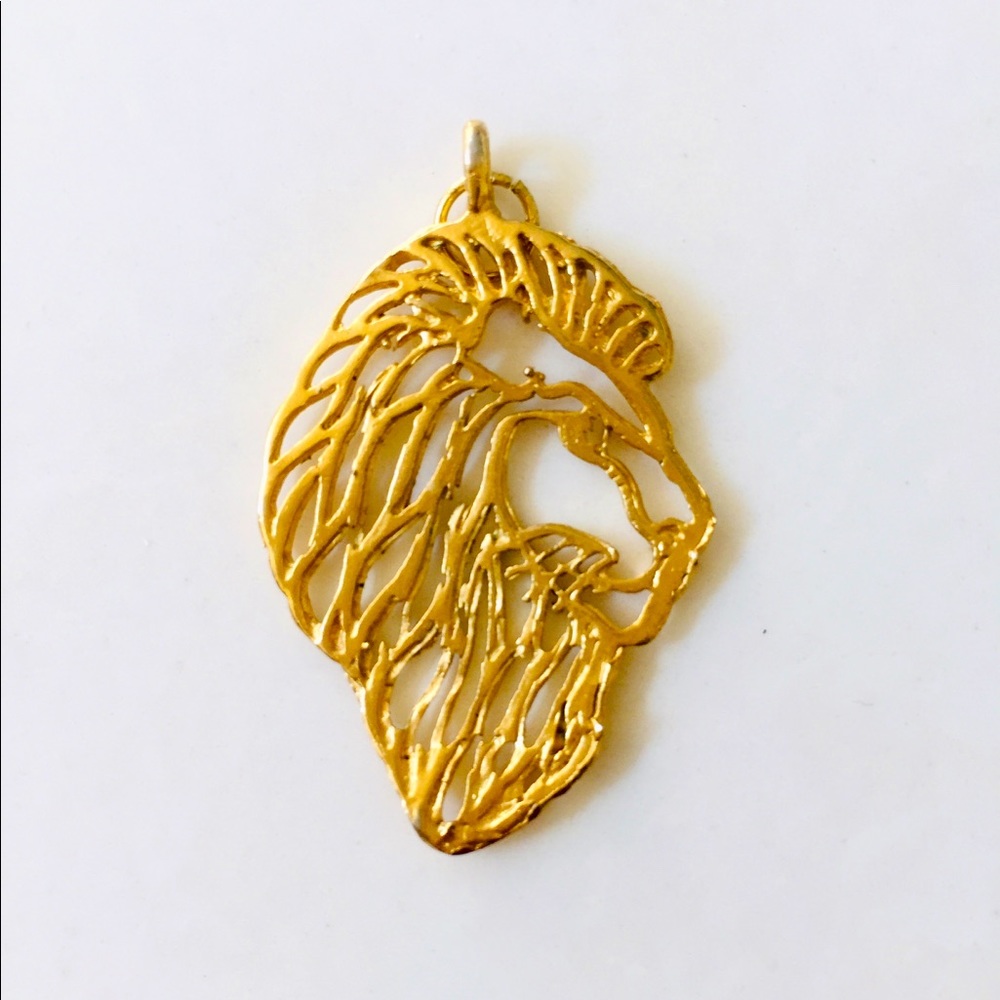 Lion’s head pendant